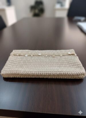 منظم مسند ذراع أريكة كروشيه يدوي فاخر - حامل أنيق لجهاز التحكم عن بعد مزين باللؤلؤ - غطاء مسند ذراع أريكة مزخرف وحامل لغرفة المعيشة، مقاس 40 × 34