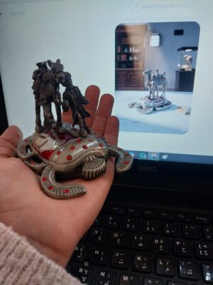 تمثال خنفساء جعران معدني عتيق مزخرف مع رجل بدوي وجمل - ديكور مصري عربي مزخرف مرصع بالكريستال الأحمر