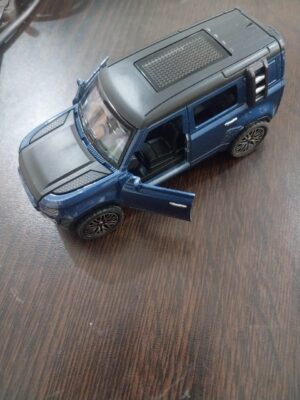 نموذج مصغر فاخر - أزرق داكن * أسود... سيارة مصبوبة مزخرفة لتزيين المنزل والمكتب - الحجم 12 سم × 4.5 سم