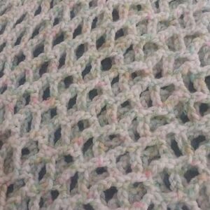 71Z3vyDUToL._AC_SY500_ شال كروشيه نسائي (قطعة واحدة) - وشاح كتف مفتوح محبوك متعدد الألوان بنقاط (130 × 65 سم)