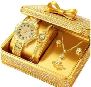 طقم ساعة ومجوهرات نسائية من الكوارتز الذهبي، مرصع بالكريستال، مينا بأرقام رومانية، يشمل سوارًا وقلادة وأقراطًا وخاتمًا، طقم من 6 قطع - بدون علبة