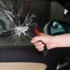 (قطعة واحدة) 4 في 1 قضيب دعم محمول للسيارة، أداة مساعدة على الحركة، أداة هروب طارئة مع مطرقة لكسر الزجاج وقاطع حزام الأمان