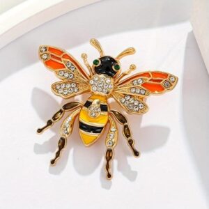 بروش نحلة من ماي سوق إيغ، مطلي بالمينا الذهبي ومرصع بأحجار الراين الكريستالية، دبوس حشرة للنساء والرجال، 4 × 4.2 سم