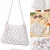حقيبة كروسبودي مطرزة يدوياً للنساء - محفظة أنيقة من اللؤلؤ المنسوج - حقيبة كتف شبكية أنيقة للصيف والشاطئ وحفلات السهرة. الطول الإجمالي: 55 سم، العرض: 27 سم