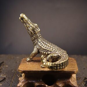 تمثال تمساح نحاسي عتيق مصغر، تمثال تمساح برونزي عتيق، صب الشمع المفقود، 4.1 × 3.2 سم ديكور مكتب فينغ شوي للمنزل