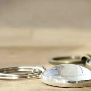 31Gf7G4+SmL._AC_ ميدالية مفاتيح من سبيكة معدنية تحمل نقش "آية الكرسي" بخط عربي أنيق، مع حلقة مفاتيح من الفولاذ المقاوم للصدأ باللون الأسود.